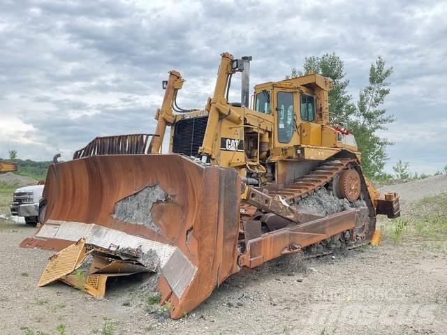 CAT D10N بلدوزرات مجنزرة
