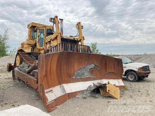 CAT D10N بلدوزرات مجنزرة
