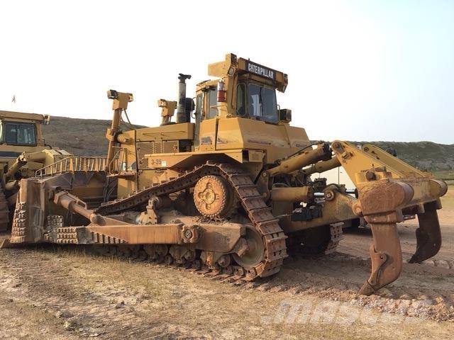 CAT D10R بلدوزرات مجنزرة