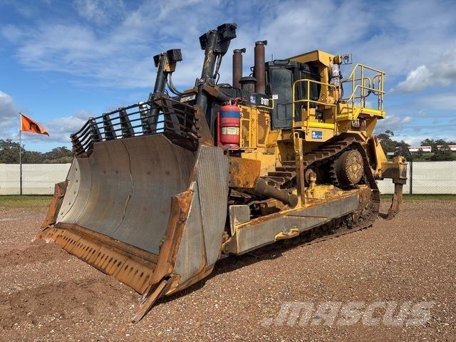 CAT D10T بلدوزرات مجنزرة
