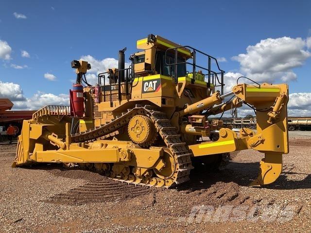 CAT D10T بلدوزرات مجنزرة