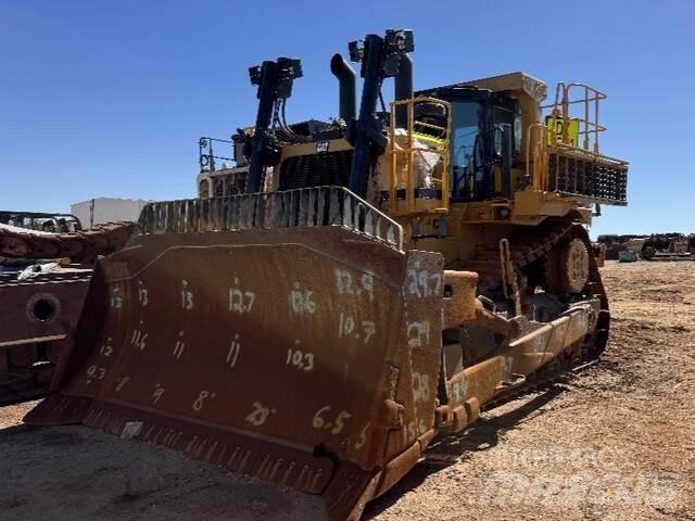 CAT D10T2 بلدوزرات مجنزرة