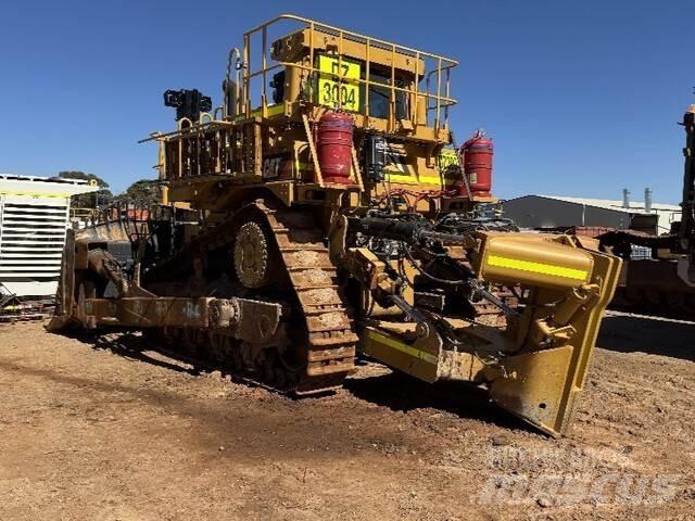 CAT D10T2 بلدوزرات مجنزرة