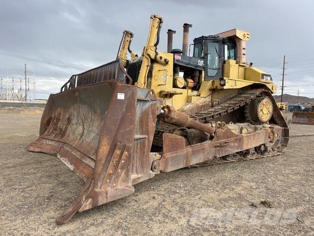 CAT D11N بلدوزرات مجنزرة