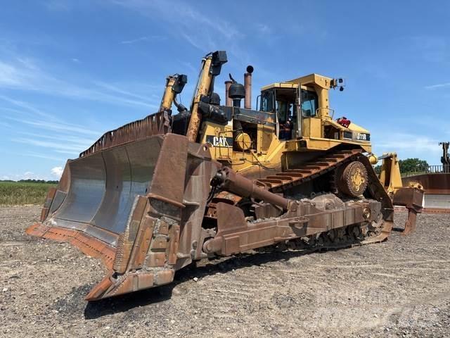 CAT D11R بلدوزرات مجنزرة