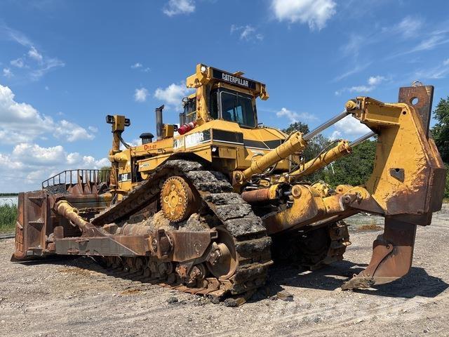 CAT D11R بلدوزرات مجنزرة