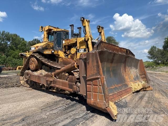CAT D11R بلدوزرات مجنزرة