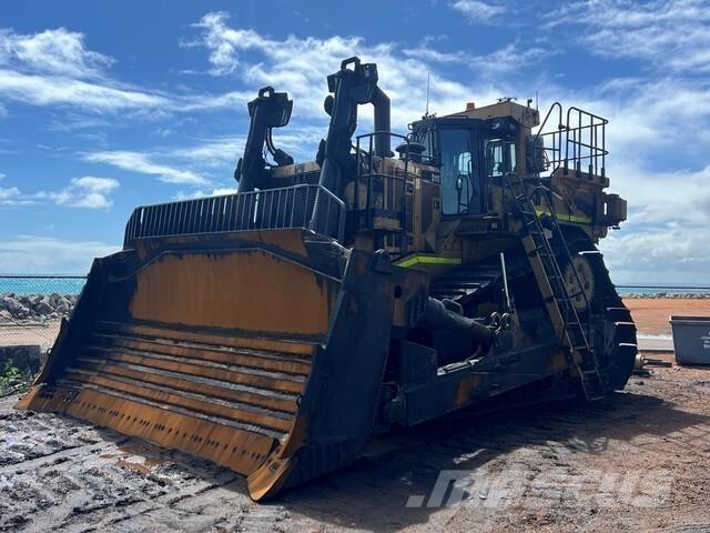CAT D11T بلدوزرات مجنزرة
