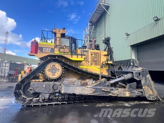 CAT D11T بلدوزرات مجنزرة