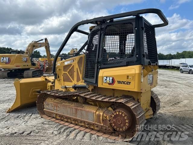 CAT D3 بلدوزرات مجنزرة