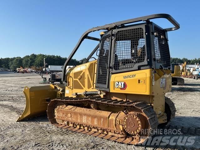 CAT D3 بلدوزرات مجنزرة