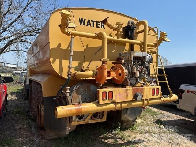CAT D300D صهاريج مياه