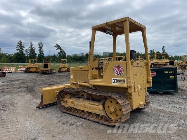 CAT D3B بلدوزرات مجنزرة