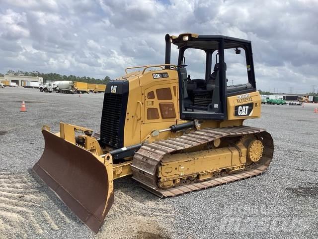 CAT D3K2 LGP بلدوزرات مجنزرة