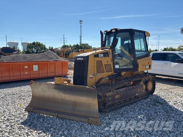 CAT D3K2 XL بلدوزرات مجنزرة