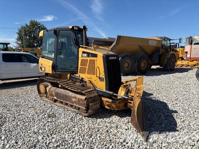 CAT D3K2 XL بلدوزرات مجنزرة