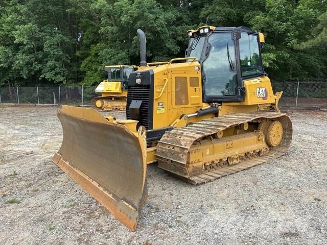 CAT D4 LGP بلدوزرات مجنزرة
