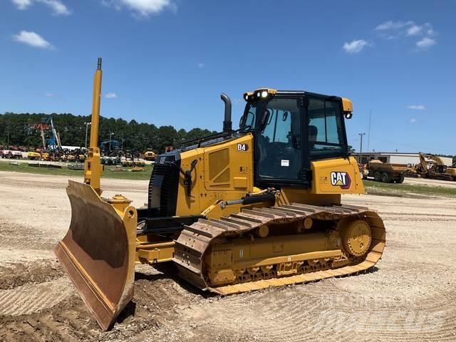 CAT D4 LGP بلدوزرات مجنزرة