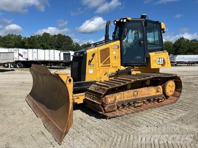 CAT D4 LGP بلدوزرات مجنزرة