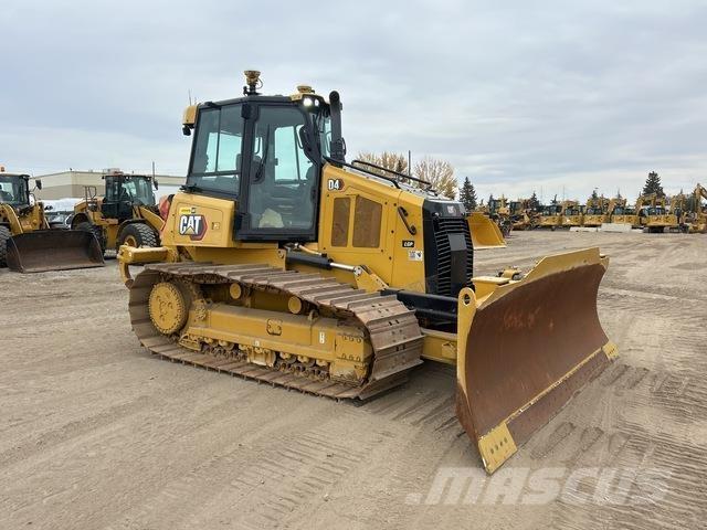 CAT D4 LGP بلدوزرات مجنزرة
