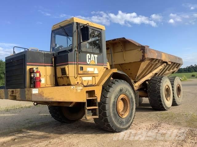 CAT D400E ساحبات مفصلية
