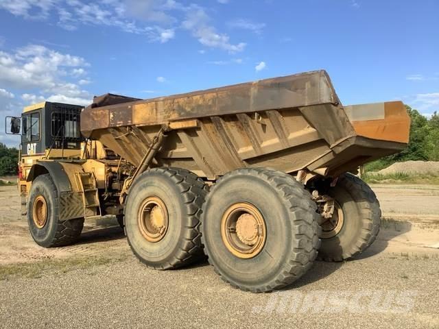 CAT D400E ساحبات مفصلية