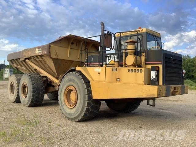 CAT D400E ساحبات مفصلية