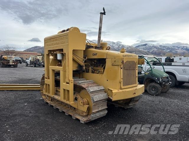 CAT D4E رافعات مد أنابيب