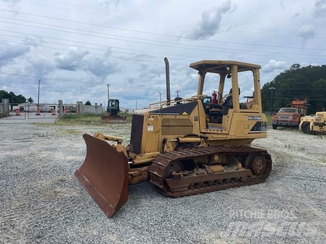 CAT D4G XL بلدوزرات مجنزرة