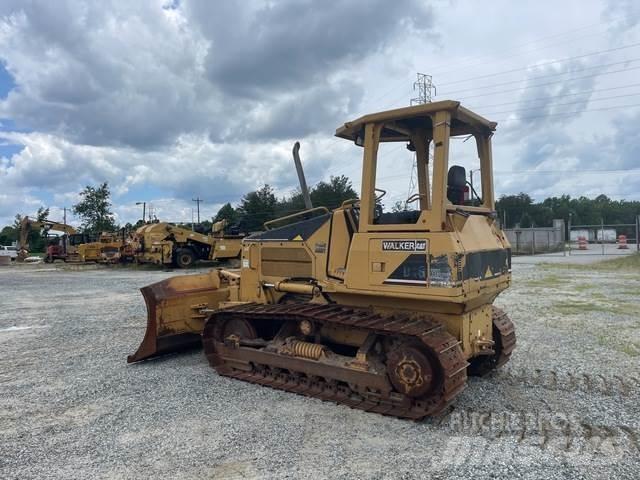 CAT D4G XL بلدوزرات مجنزرة