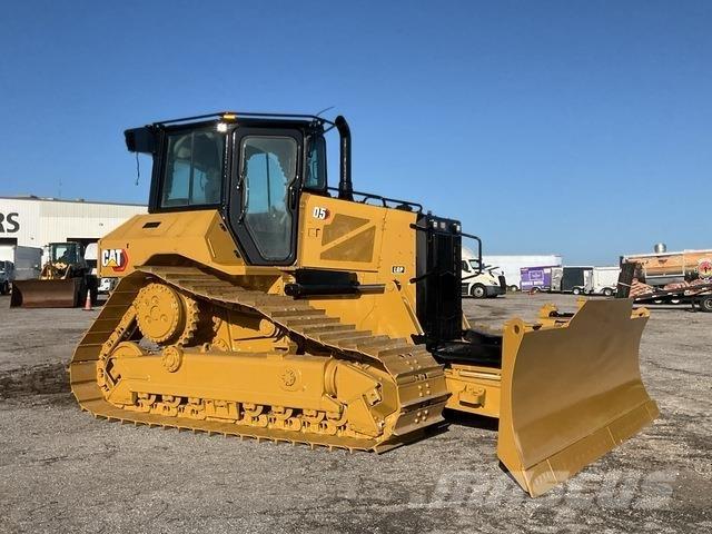 CAT D5 LGP بلدوزرات مجنزرة