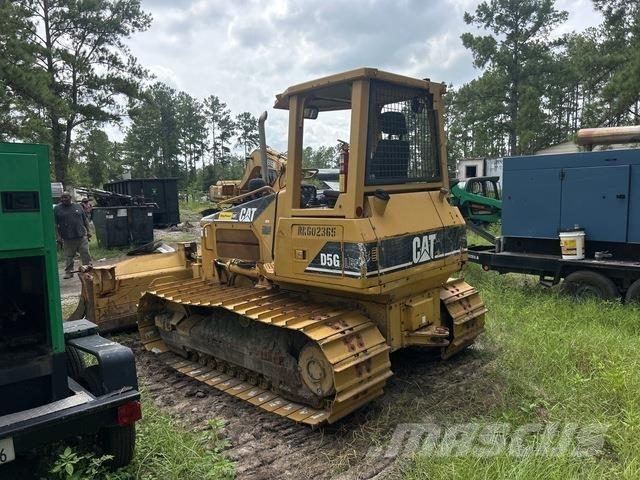 CAT D5G LGP بلدوزرات مجنزرة