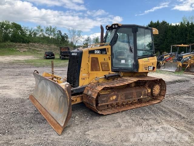 CAT D5K2 LGP بلدوزرات مجنزرة