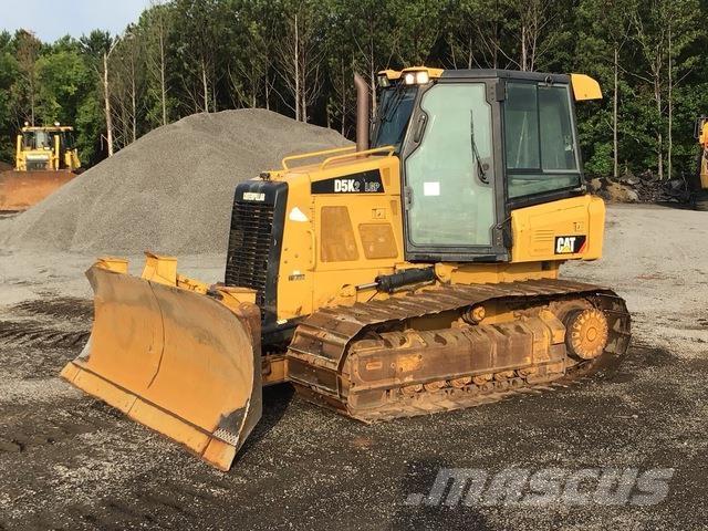 CAT D5K2 LGP بلدوزرات مجنزرة