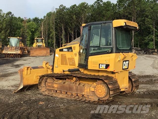 CAT D5K2 LGP بلدوزرات مجنزرة