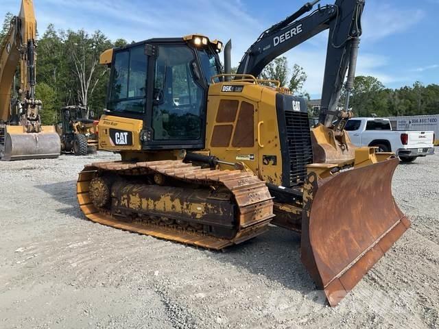 CAT D5K2 LGP بلدوزرات مجنزرة