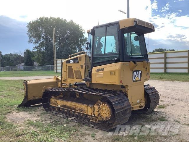 CAT D5K2 LGP بلدوزرات مجنزرة