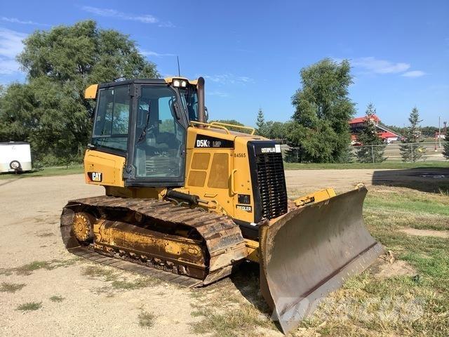 CAT D5K2 LGP بلدوزرات مجنزرة