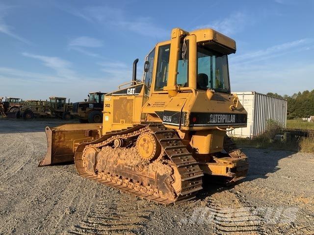 CAT D5N XL بلدوزرات مجنزرة