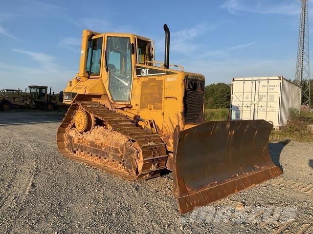 CAT D5N XL بلدوزرات مجنزرة