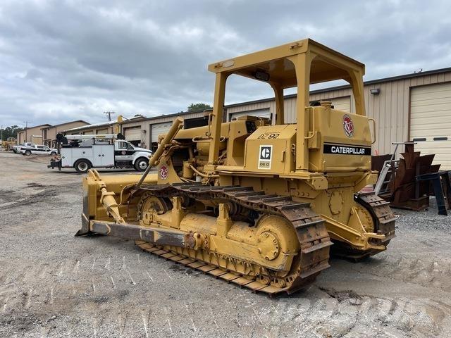 CAT D6D بلدوزرات مجنزرة