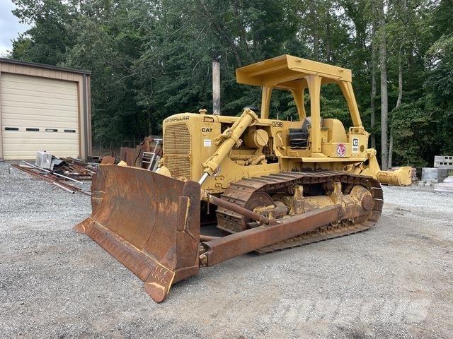 CAT D6D بلدوزرات مجنزرة