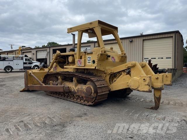 CAT D6D بلدوزرات مجنزرة