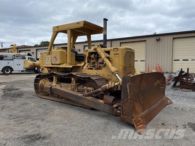 CAT D6D بلدوزرات مجنزرة