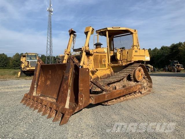 CAT D6H بلدوزرات مجنزرة