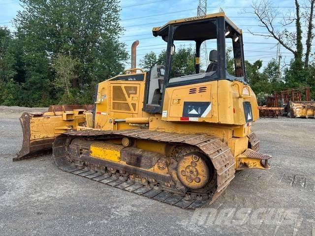 CAT D6K LGP بلدوزرات مجنزرة