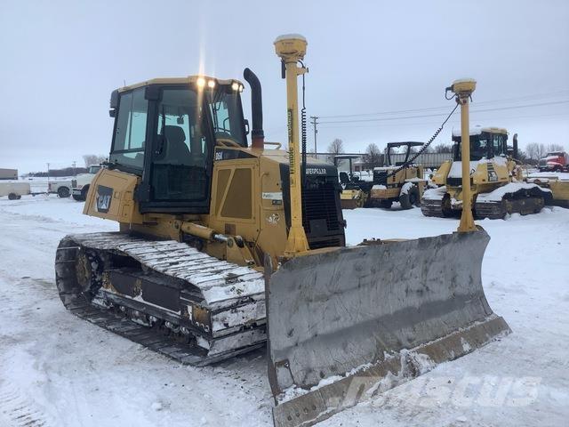 CAT D6K LGP بلدوزرات مجنزرة