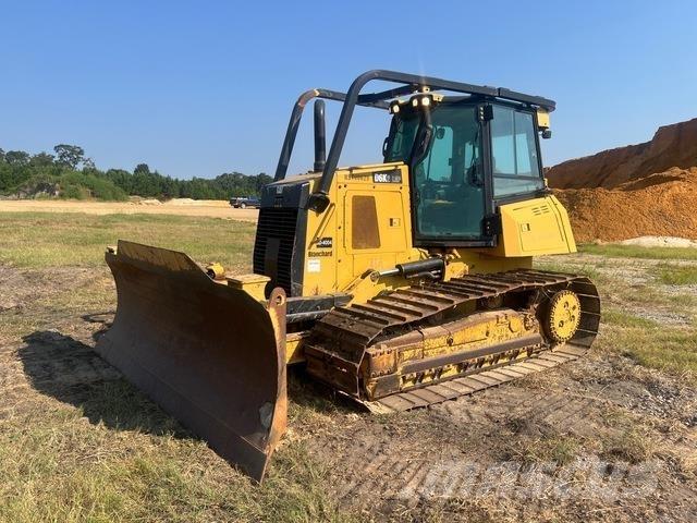 CAT D6K2 LGP بلدوزرات مجنزرة