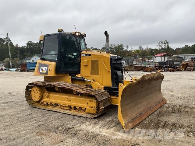 CAT D6K2 LGP بلدوزرات مجنزرة