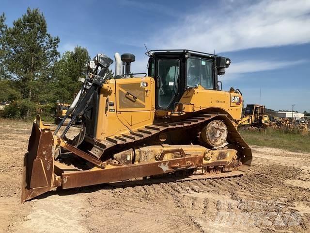 CAT D6LGP بلدوزرات مجنزرة